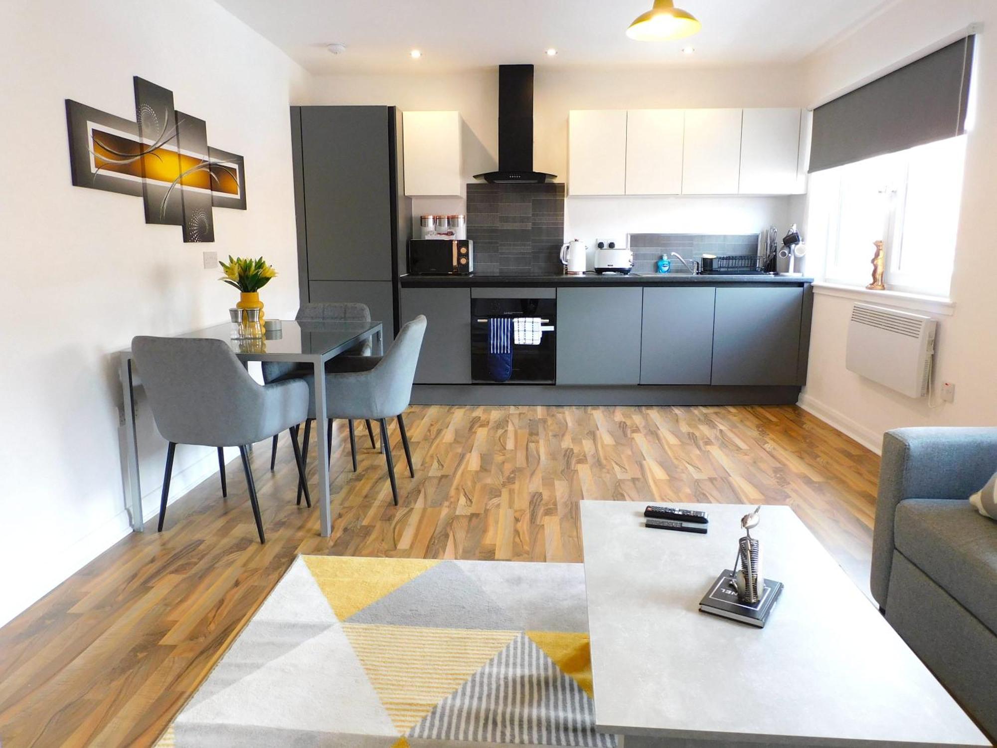 Newly Refurbished 1 Bed Apt In Hamilton Close To Station And Local Amenities Екстериор снимка